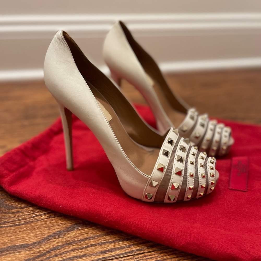 Valentino Rockstud Ivory Leather Heel Pumps